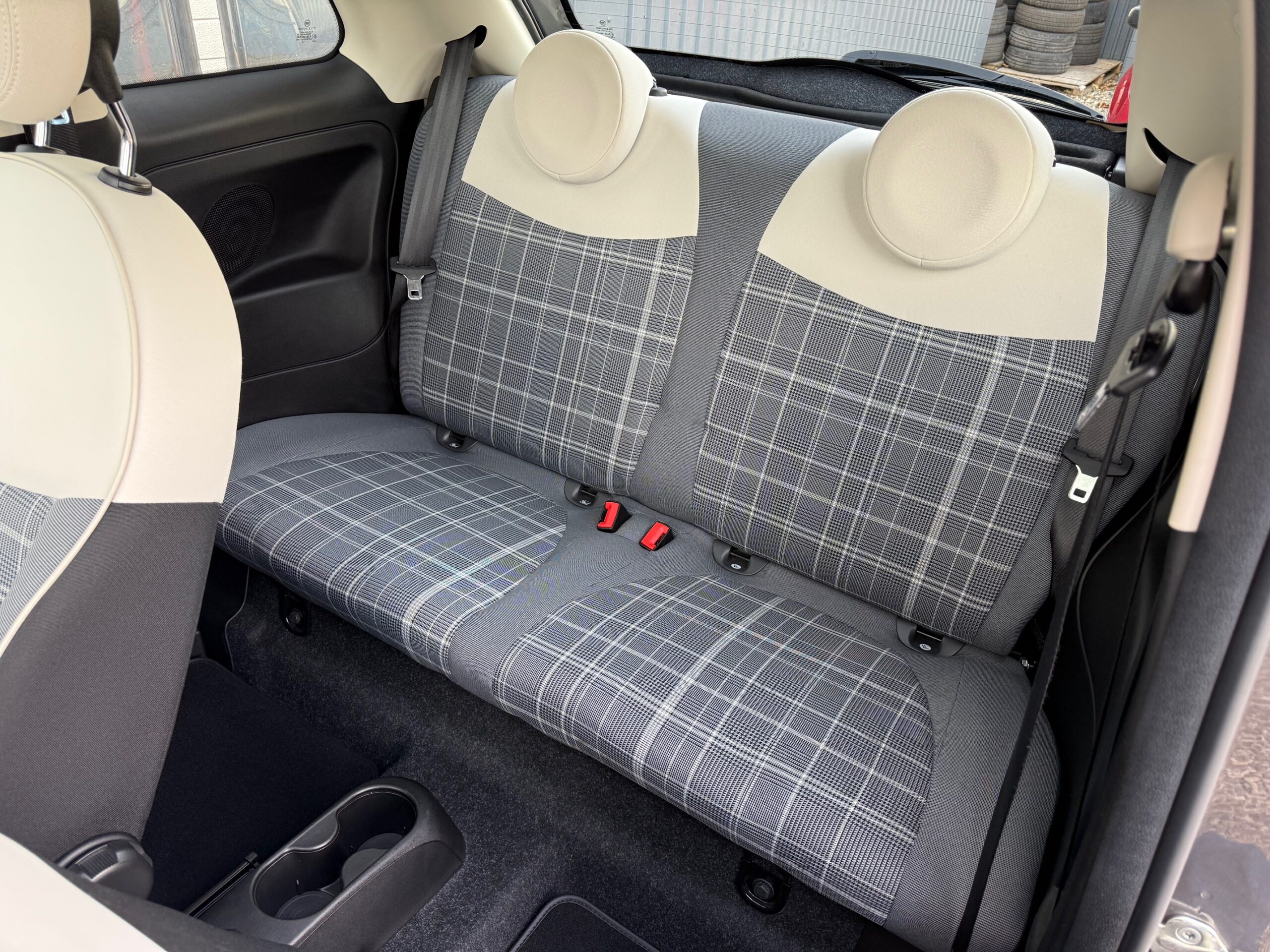 Fiat 500 1,0 Hybrid Lounge 2d