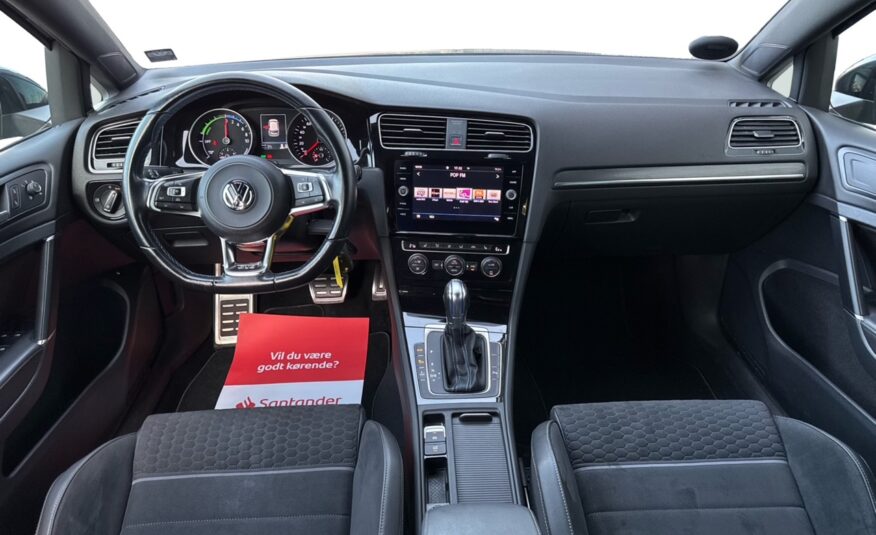 VW Golf VII 1,4 GTE DSG 5d