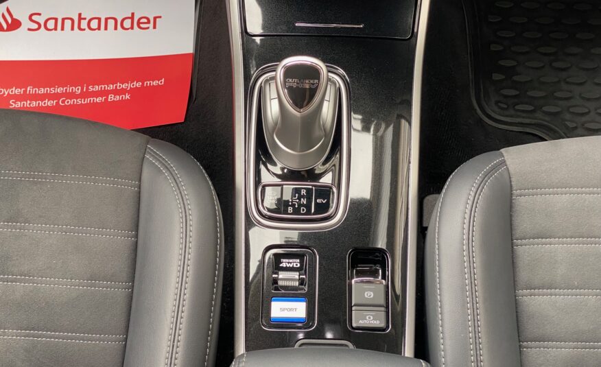 Mitsubishi Outlander 2,4 PHEV Limited CVT 4WD 5d