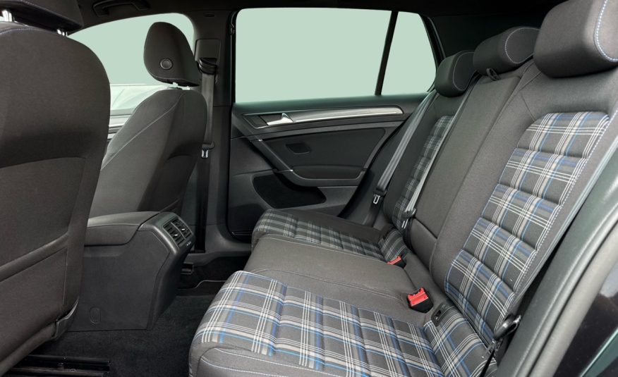 VW Golf VII 1,4 GTE DSG 5d
