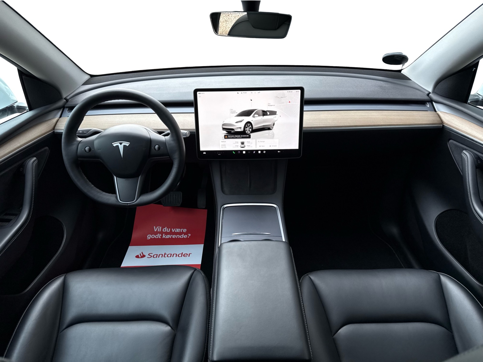 Tesla Model Y Long Range AWD 4d