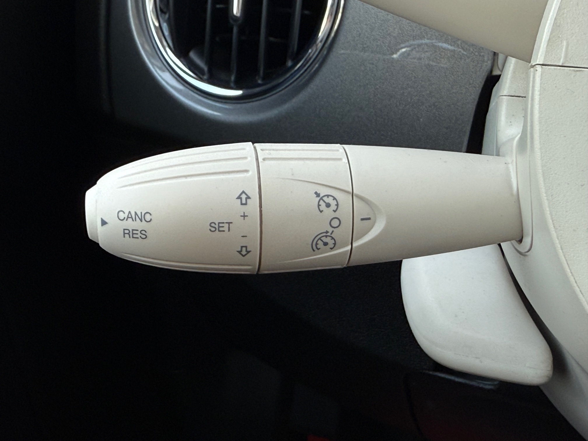 Fiat 500 1,0 Hybrid Lounge 2d