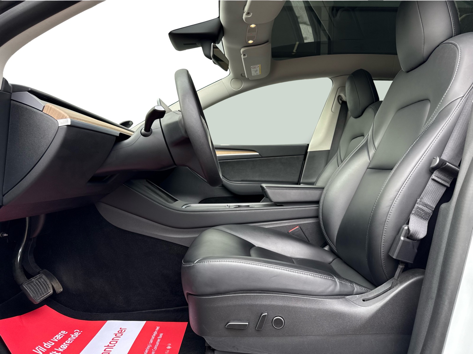 Tesla Model Y Long Range AWD 4d