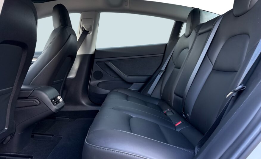 Tesla Model 3 RWD 4d