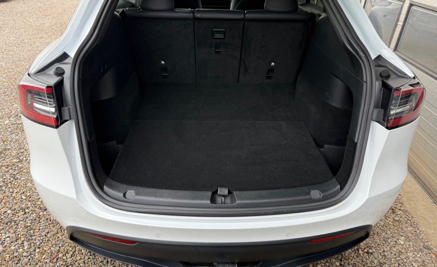 Tesla Model 3 Long Range AWD 4d