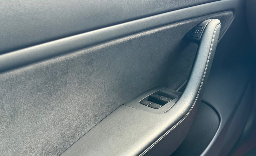 Tesla Model 3 Long Range AWD 4d