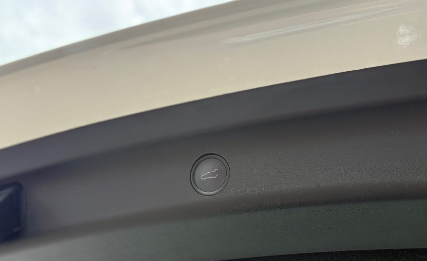 Tesla Model 3 Long Range AWD 4d