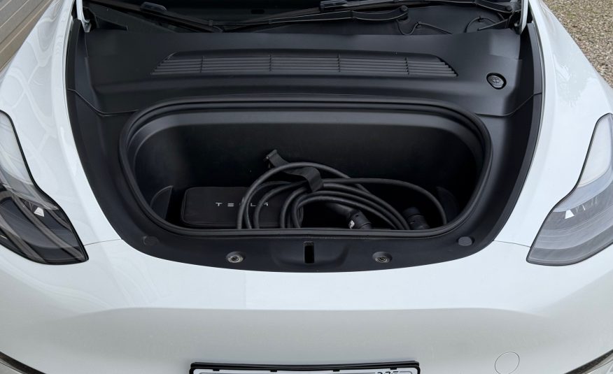 Tesla Model 3 Long Range AWD 4d