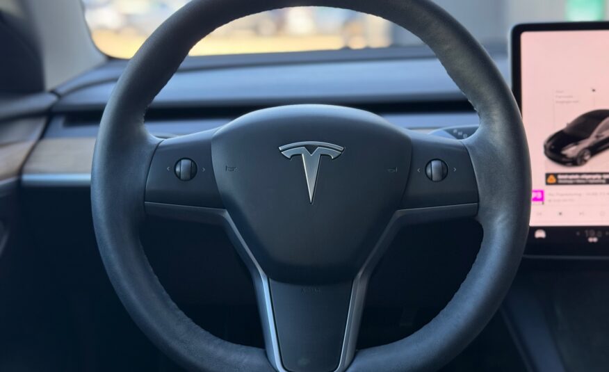 Tesla Model 3 RWD 4d