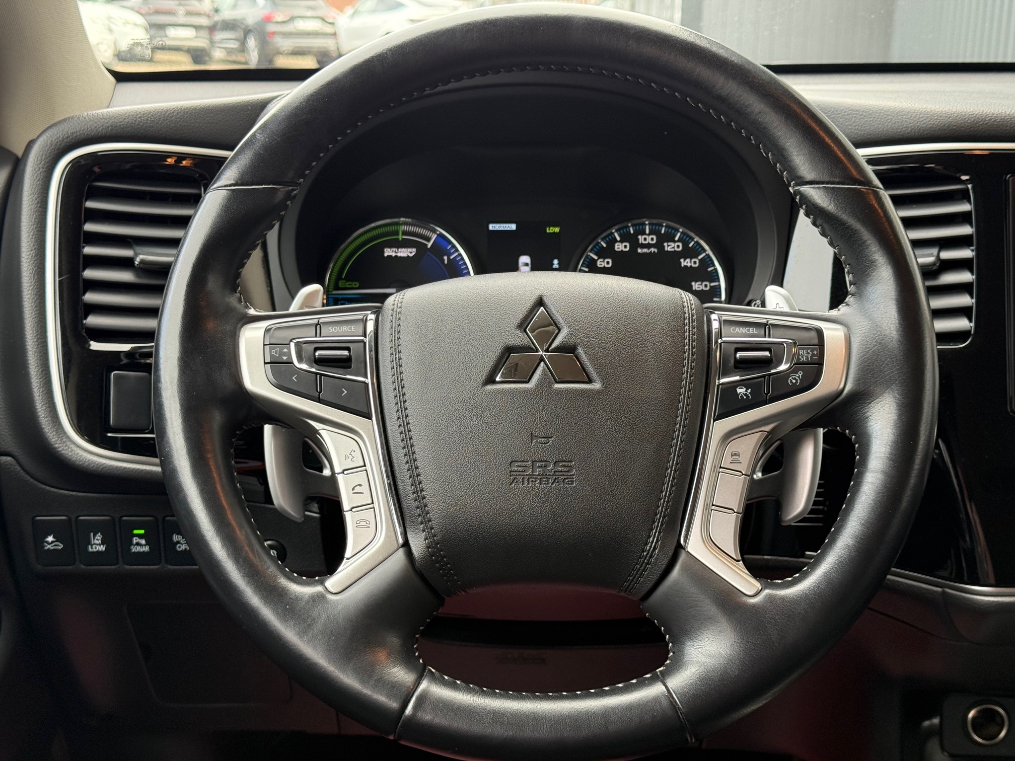 Mitsubishi Outlander 2,4 PHEV Intense CVT 4WD 5d