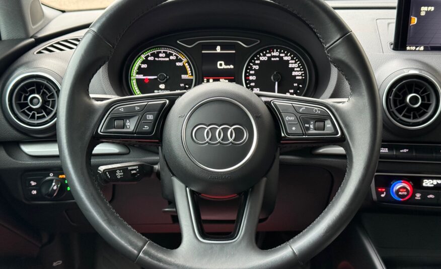Audi A3 40 TFSi e Sportback S-tr. 5d
