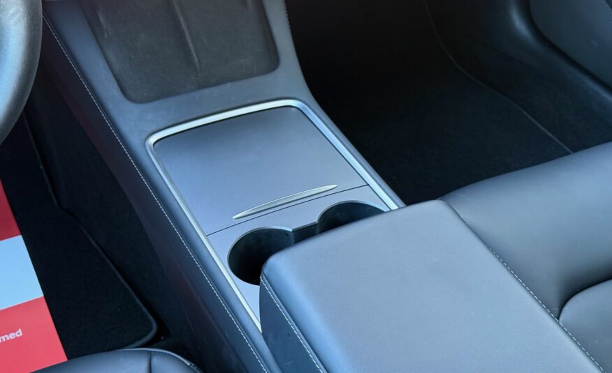 Tesla Model 3 RWD 4d