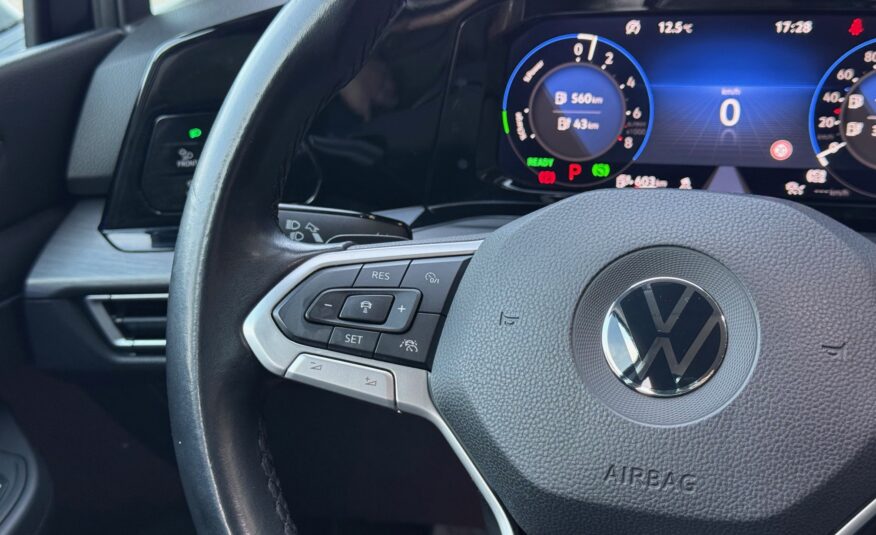 VW Golf VIII 1,4 eHybrid DSG 5d