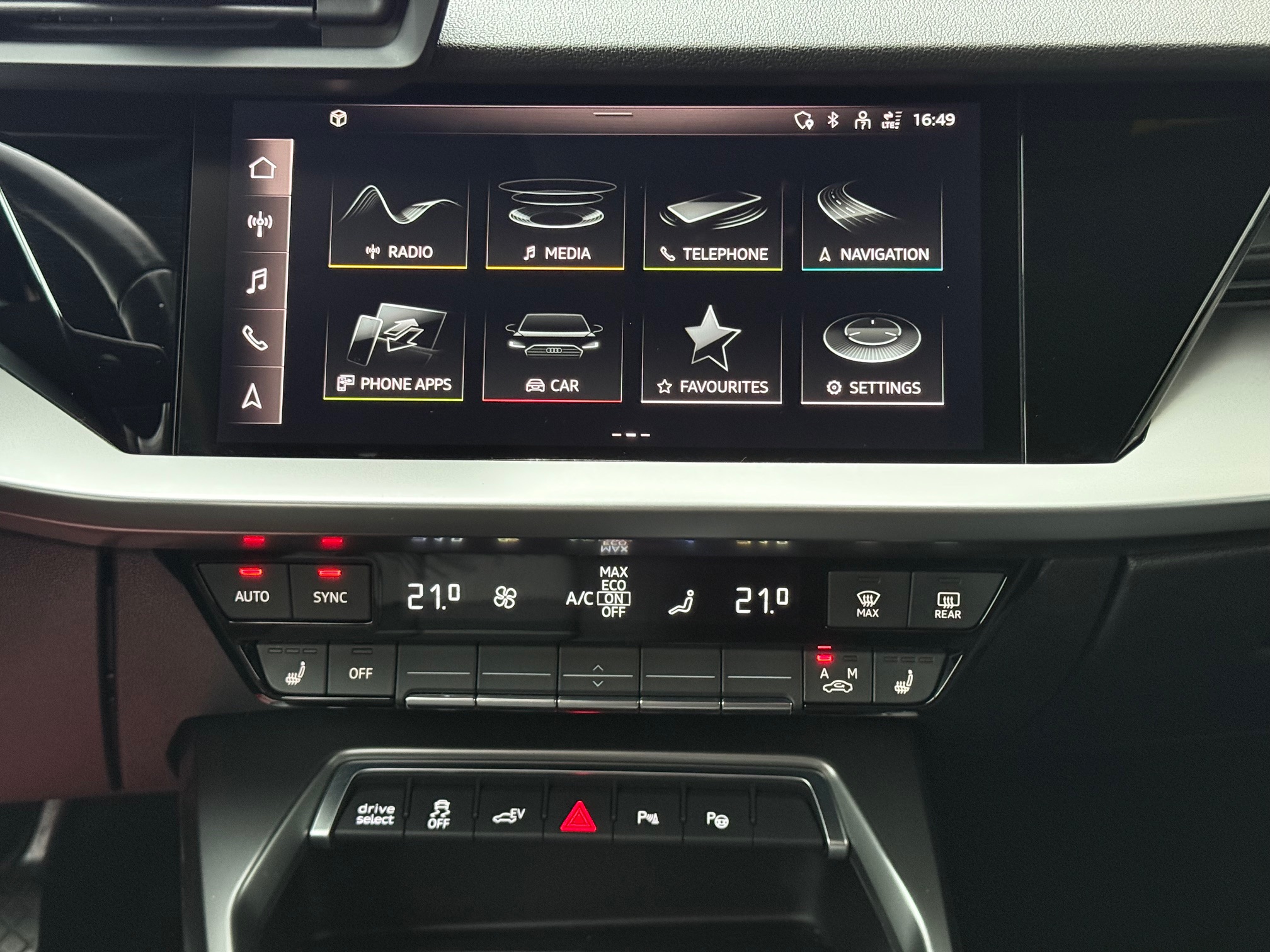 Audi A3 40 TFSi e Prestige Sportback S-tr. 5d