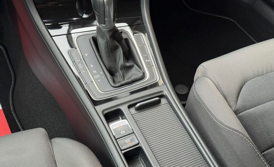 VW Golf VII 1,5 TSi 150 Highline 5d