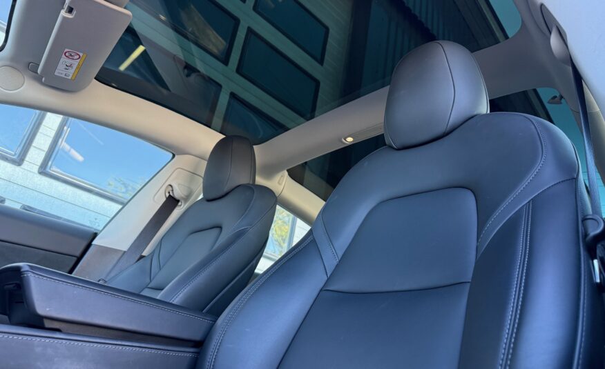 Tesla Model 3 RWD 4d