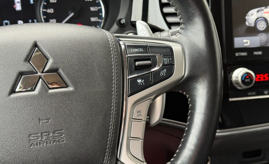 Mitsubishi Outlander 2,4 PHEV Intense CVT 4WD 5d