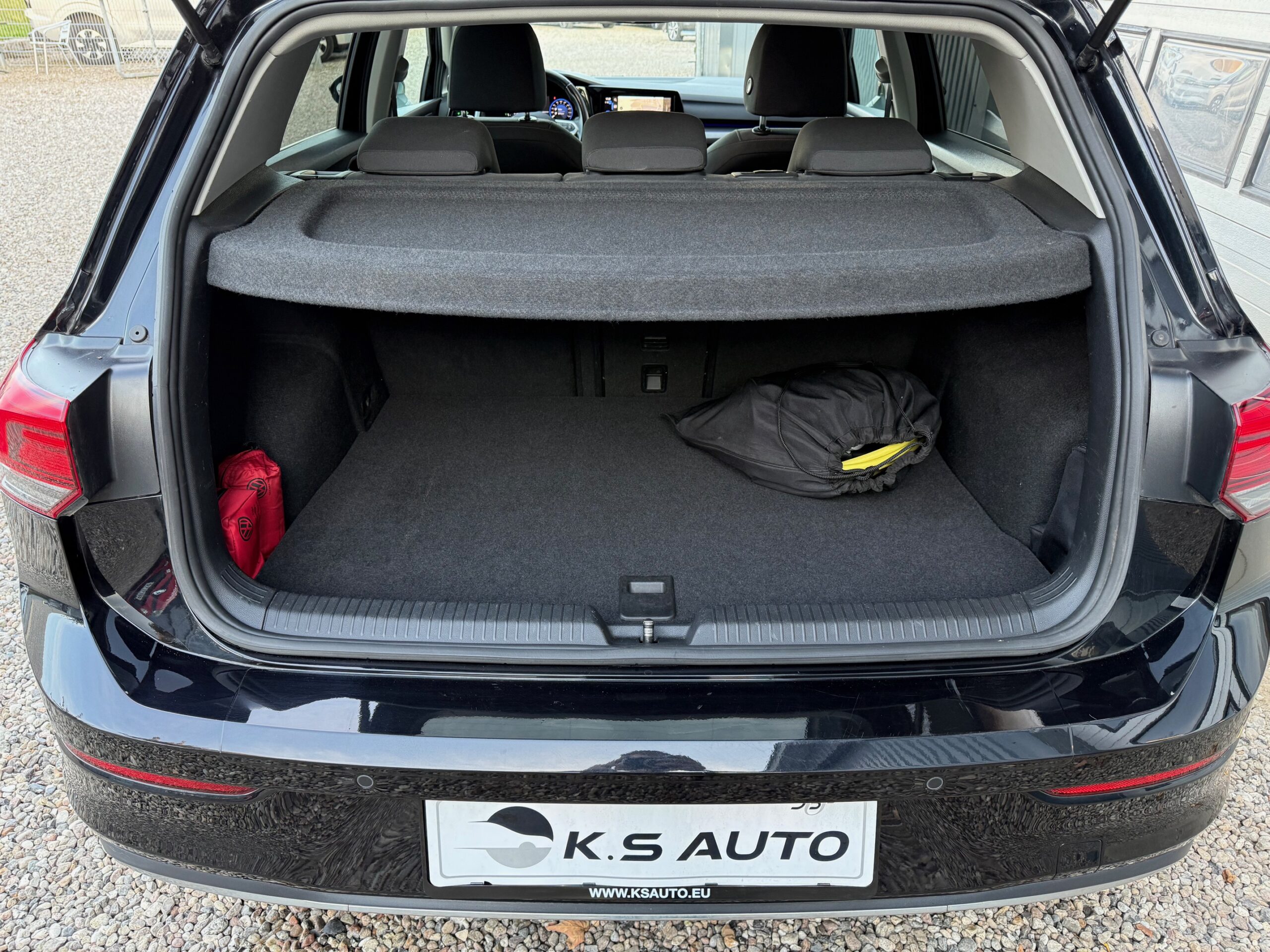 VW Golf VIII 1,4 eHybrid DSG 5d