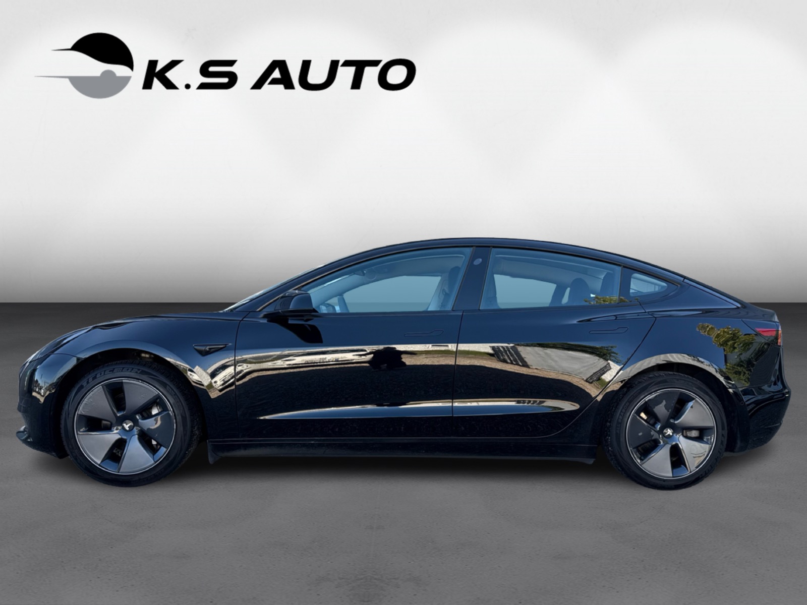 Tesla Model 3 RWD 4d