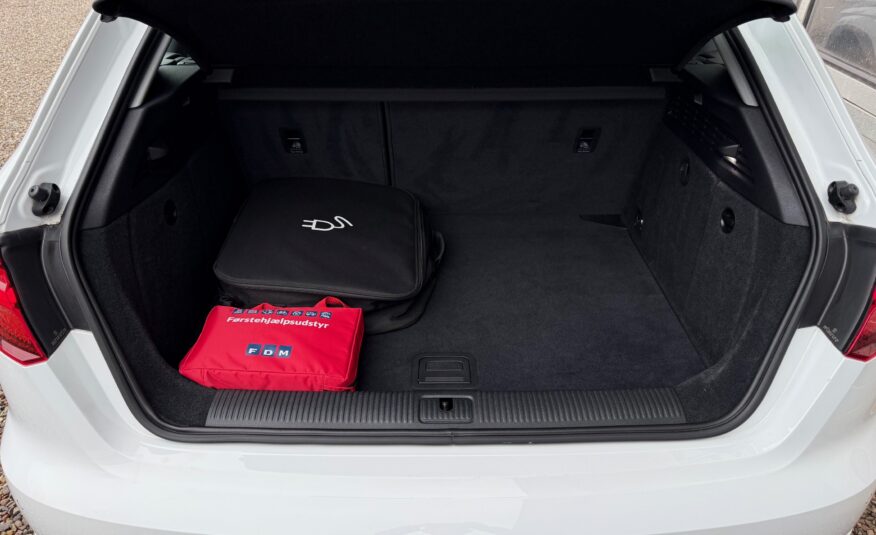 Audi A3 40 TFSi e Sportback S-tr. 5d