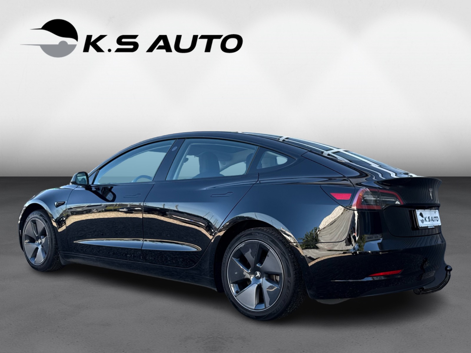 Tesla Model 3 RWD 4d