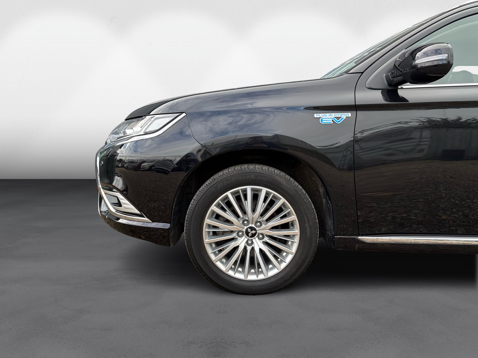 Mitsubishi Outlander 2,4 PHEV Intense CVT 4WD 5d