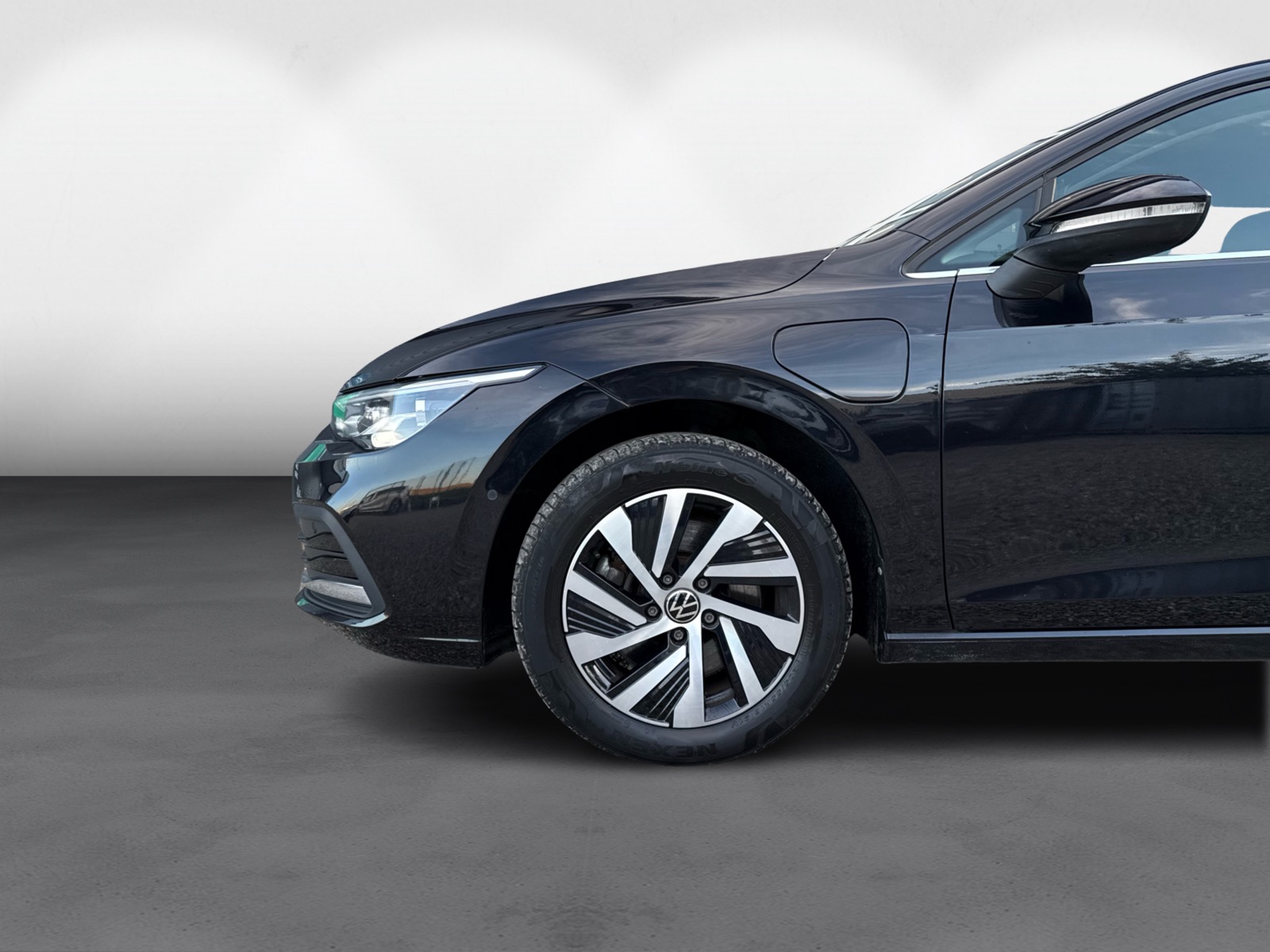 VW Golf VIII 1,4 eHybrid DSG 5d