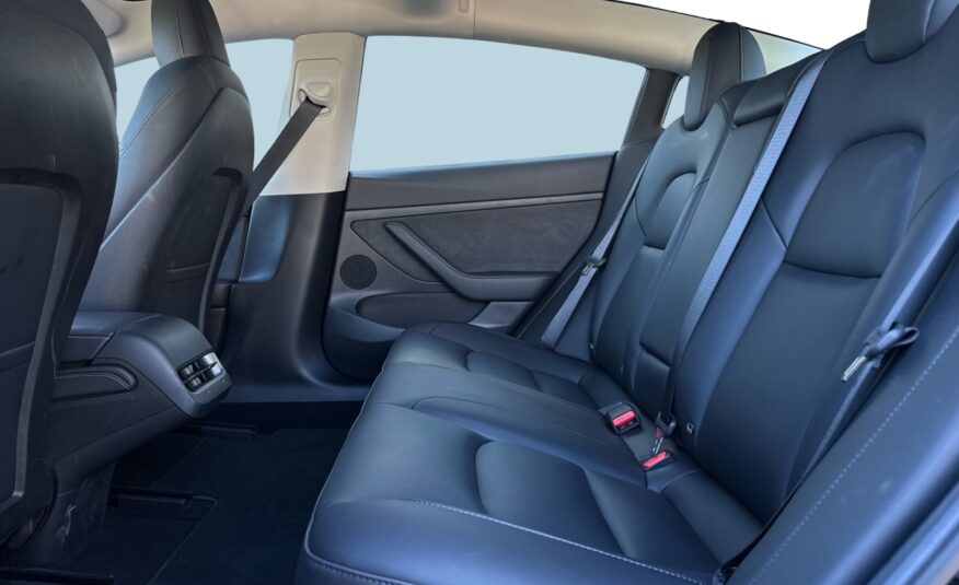 Tesla Model 3 RWD 4d