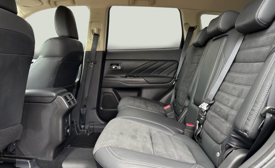 Mitsubishi Outlander 2,4 PHEV Intense CVT 4WD 5d