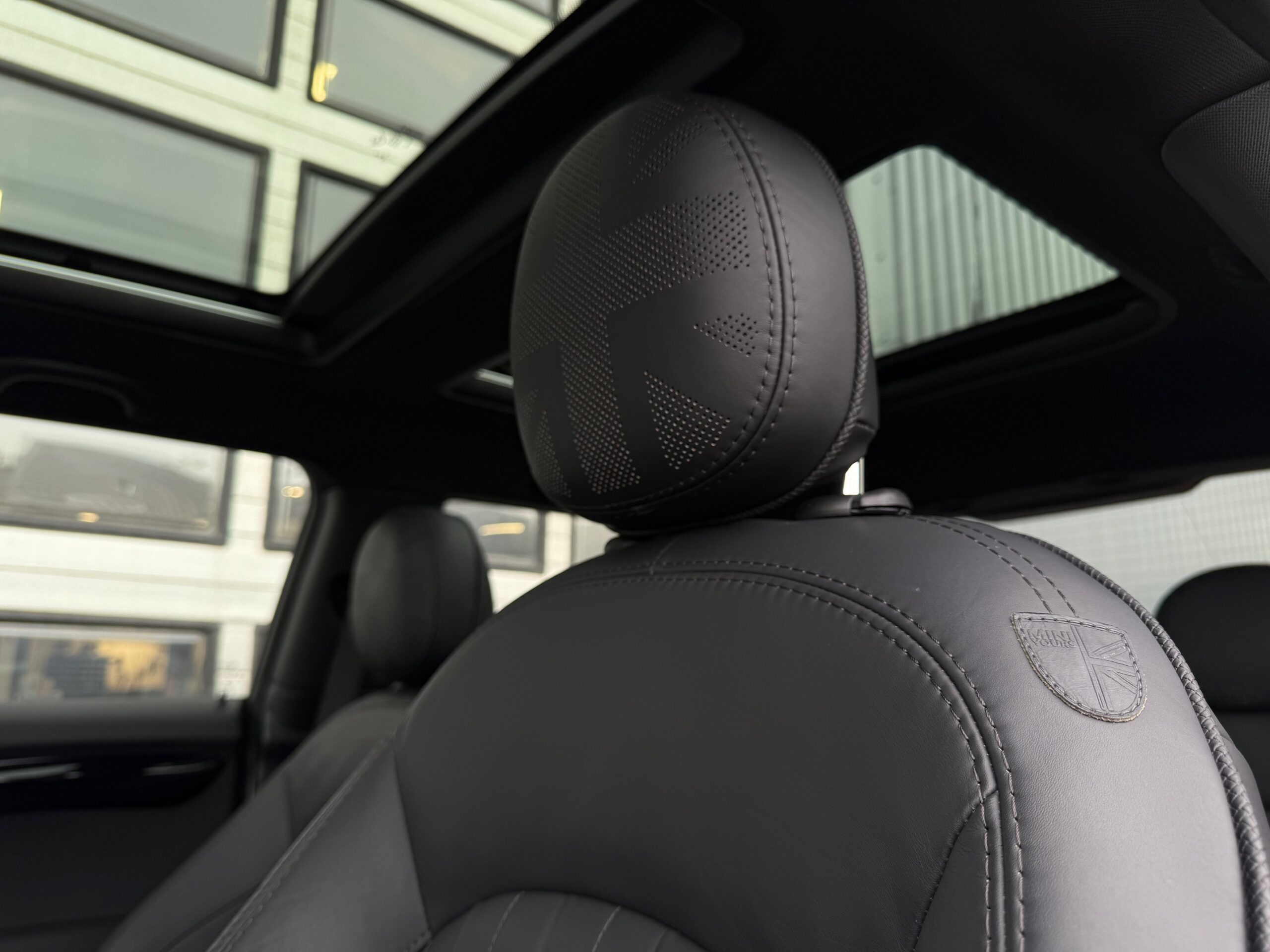 MINI Cooper SE Yours Trim 3d