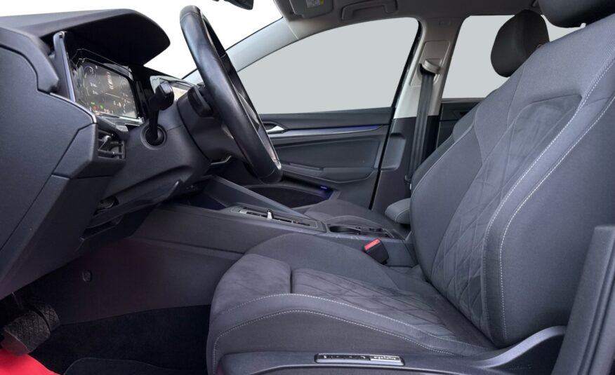 VW Golf VIII 1,4 eHybrid DSG 5d