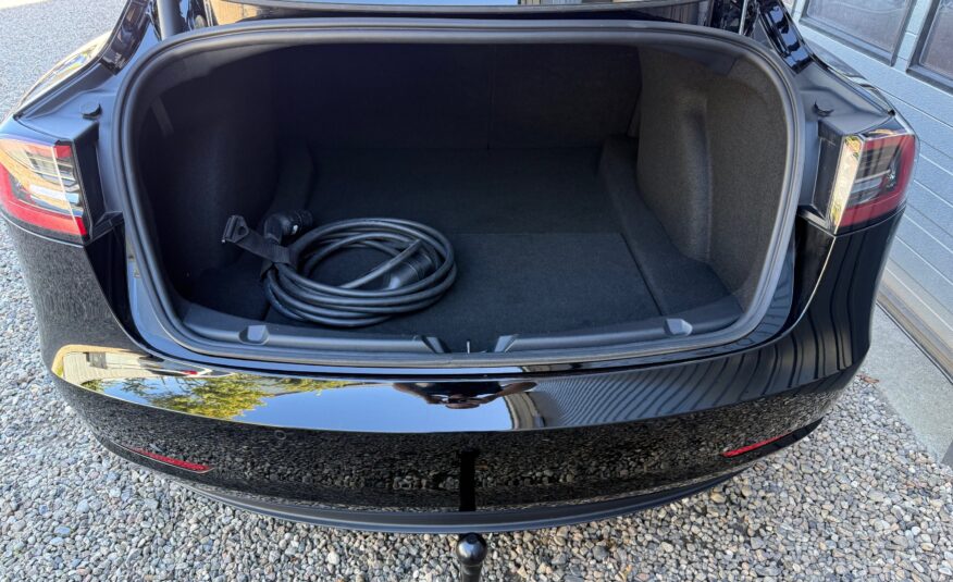 Tesla Model 3 RWD 4d