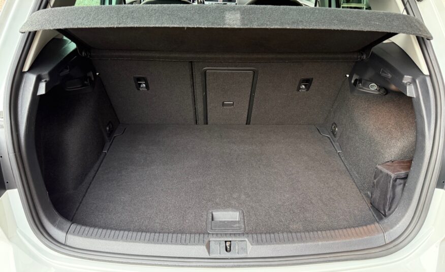 VW Golf VII 1,5 TSi 150 Highline 5d