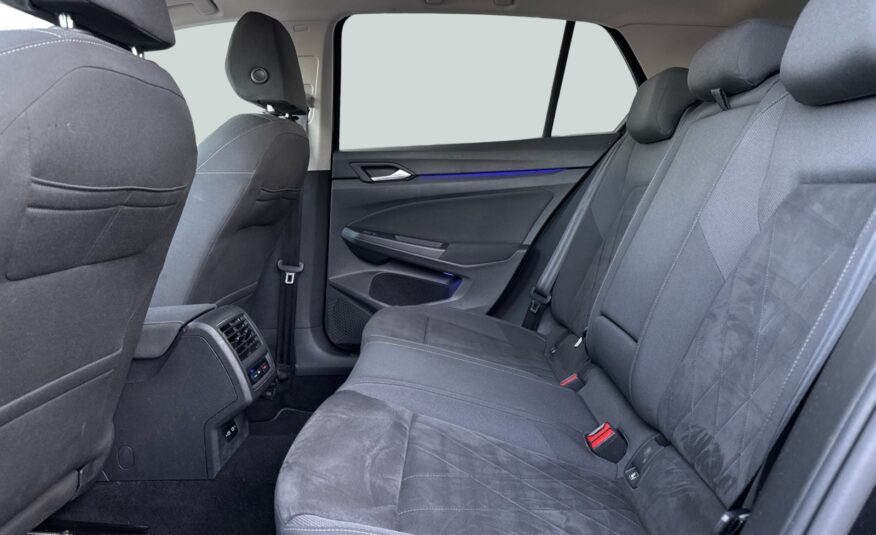 VW Golf VIII 1,4 eHybrid DSG 5d