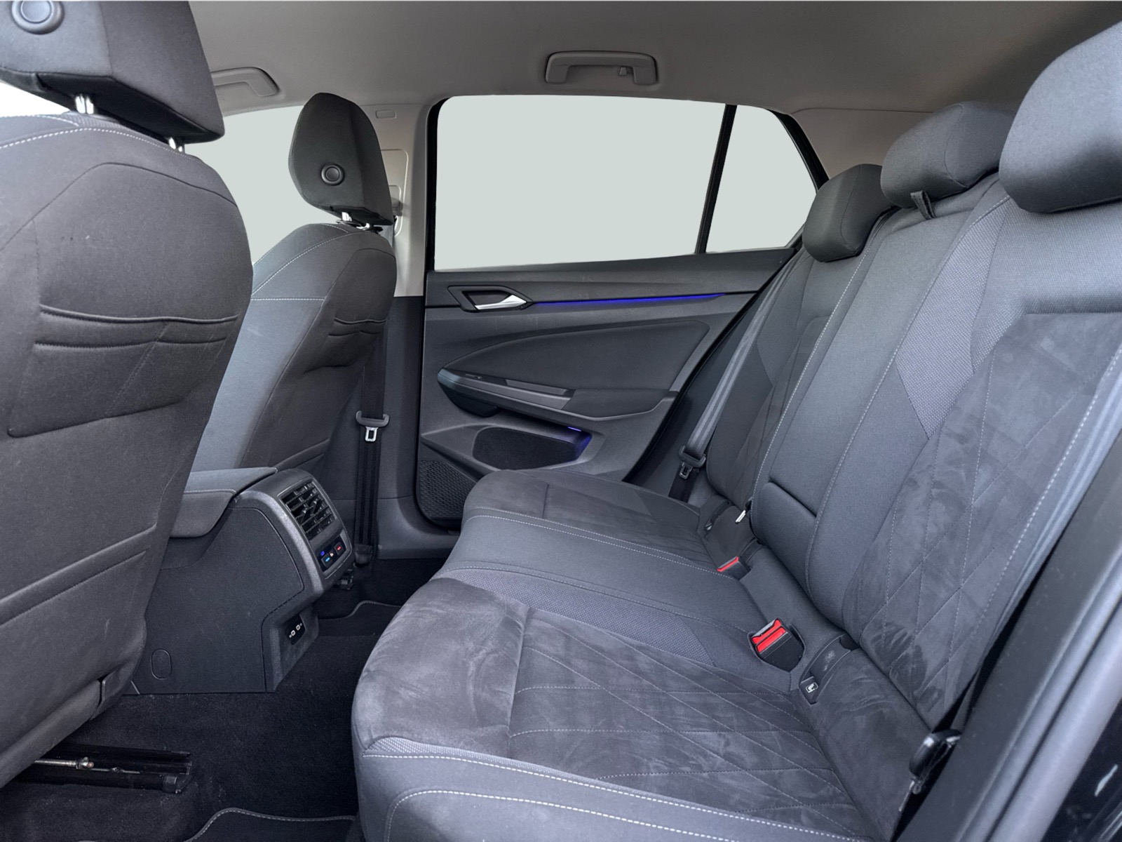 VW Golf VIII 1,4 eHybrid DSG 5d