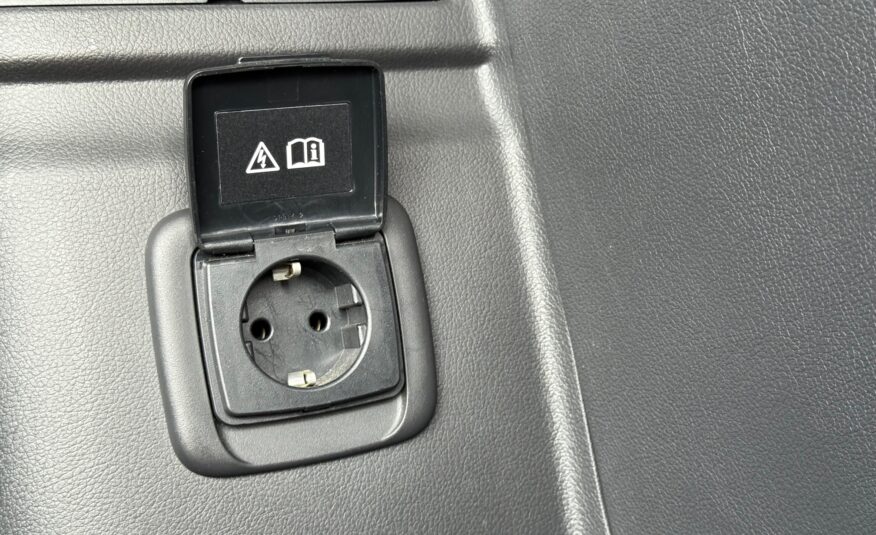 Mitsubishi Outlander 2,4 PHEV Intense CVT 4WD 5d