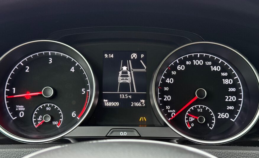 VW Golf VII 1,6 TDi 115 IQ.Drive DSG 5d
