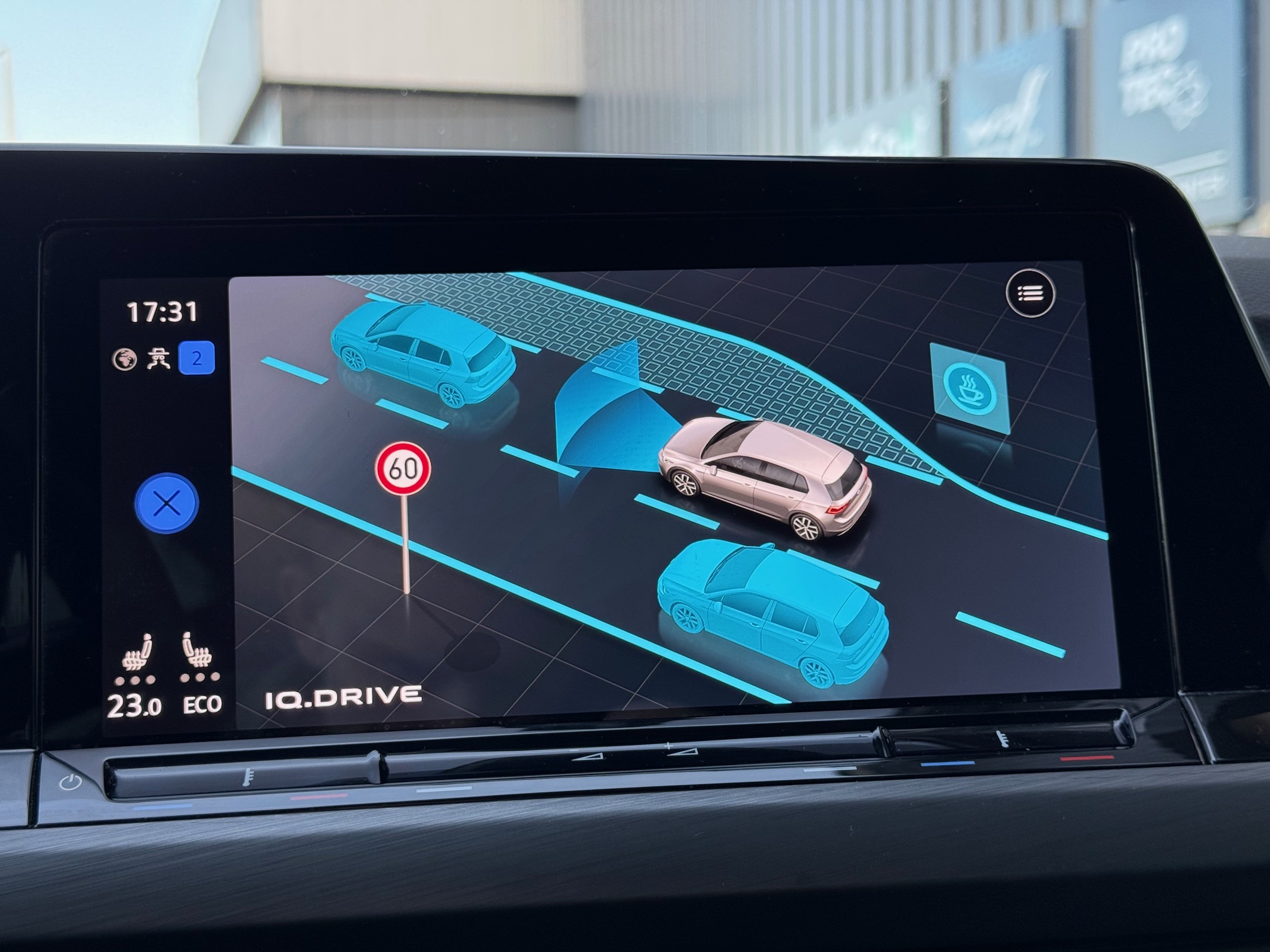 VW Golf VIII 1,4 eHybrid DSG 5d