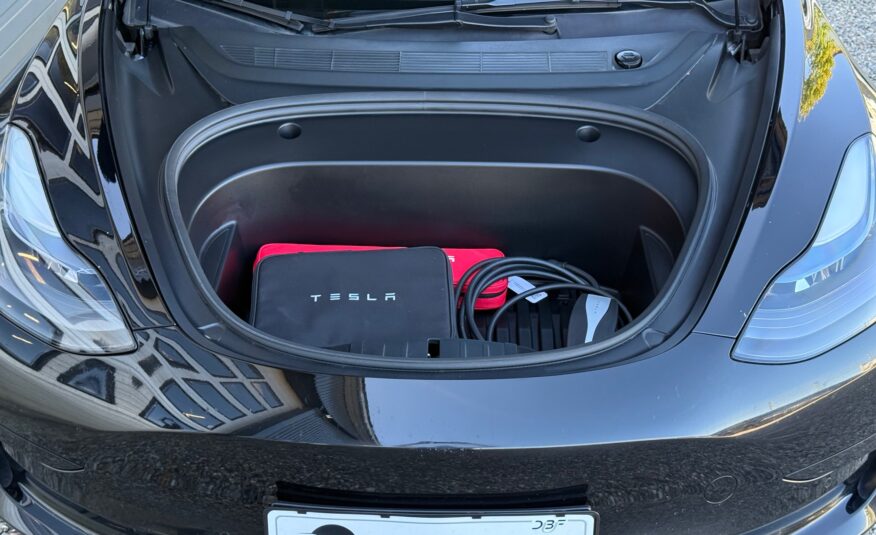 Tesla Model 3 RWD 4d