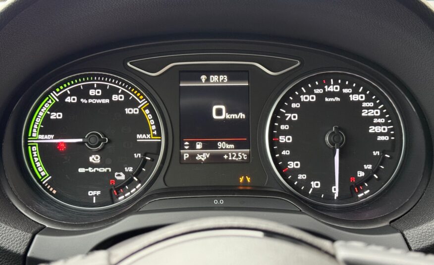 Audi A3 40 TFSi e Sportback S-tr. 5d