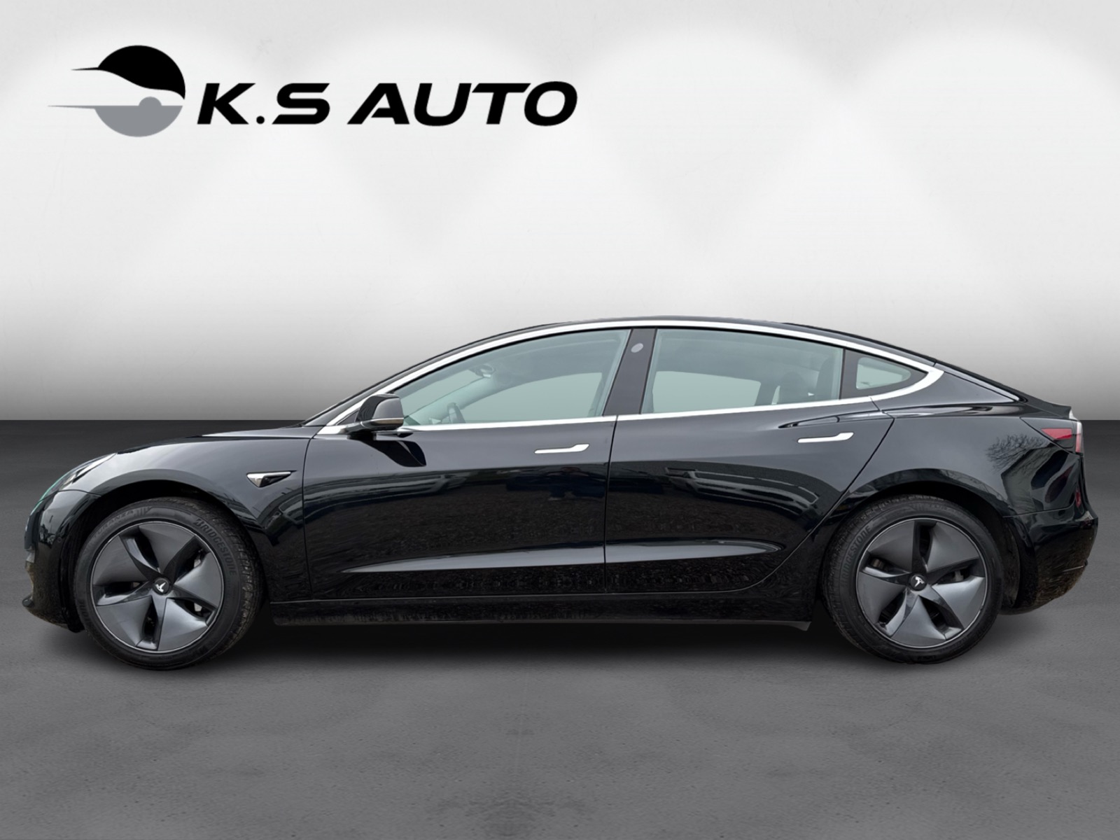 Tesla Model 3 Long Range RWD 4d