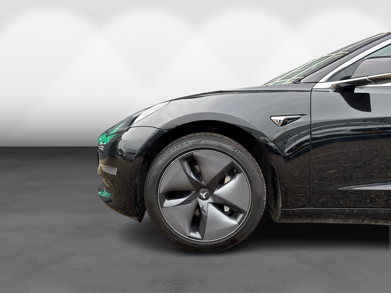 Tesla Model 3 Long Range RWD 4d