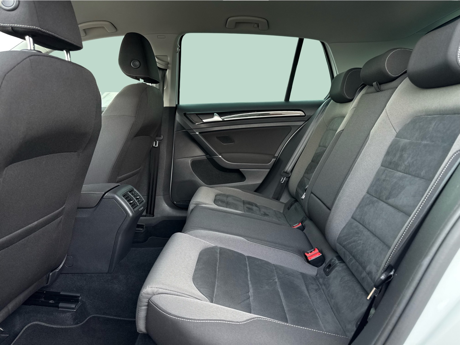 VW Golf VII 1,5 TSi 150 Highline DSG 5d