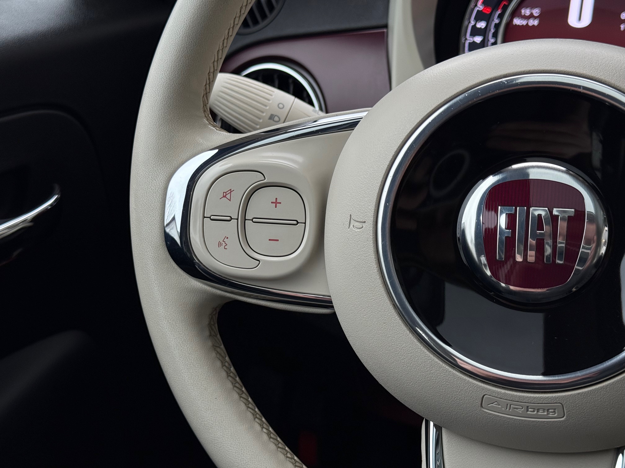 Fiat 500 1,2 Lounge 3d