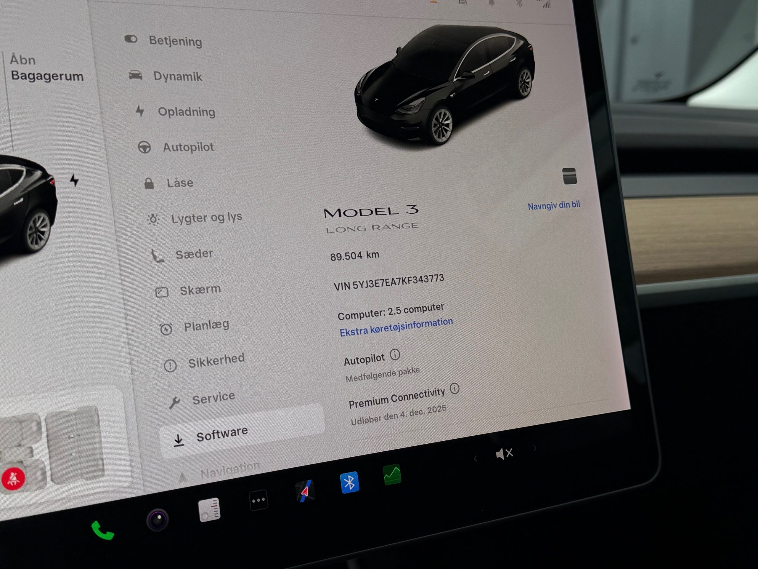 Tesla Model 3 Long Range RWD 4d