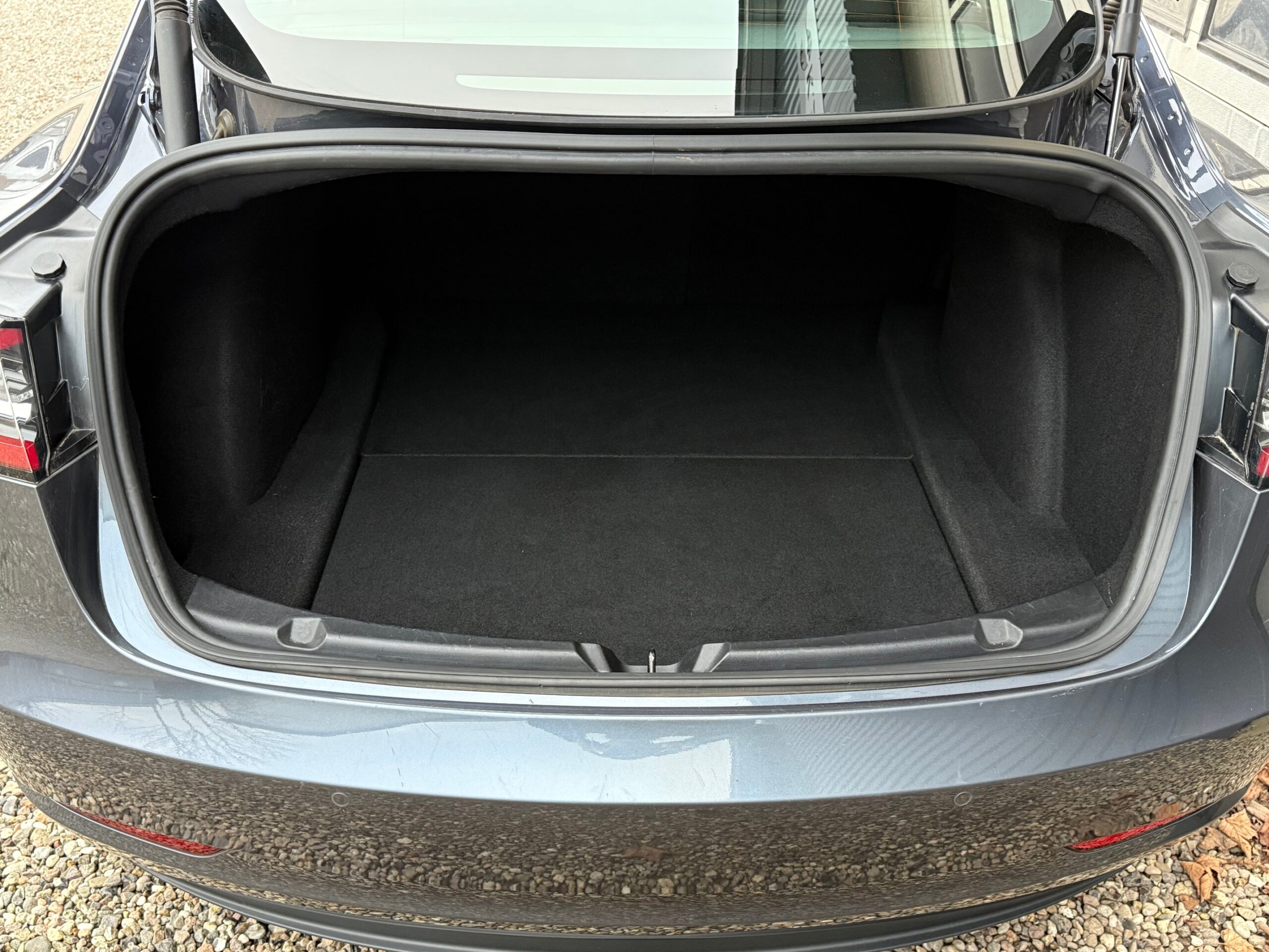 Tesla Model 3 Standard Range+ RWD 4d