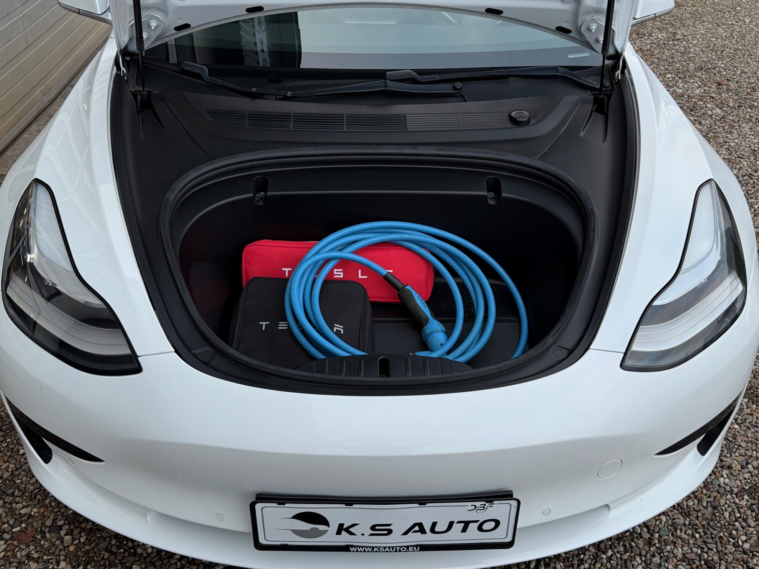 Tesla Model 3 Standard Range+ RWD 4d