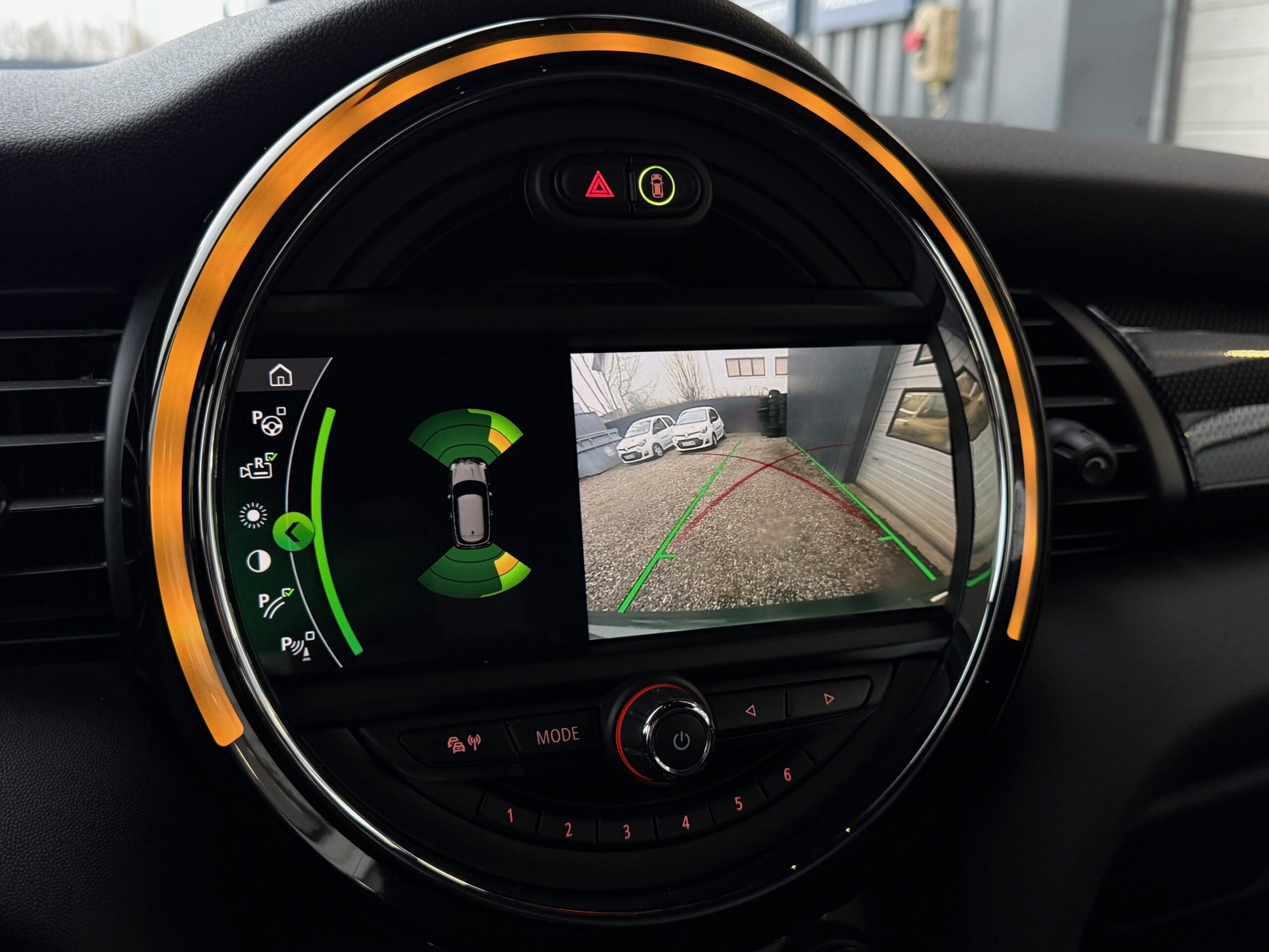 MINI Cooper SE Experience 3d