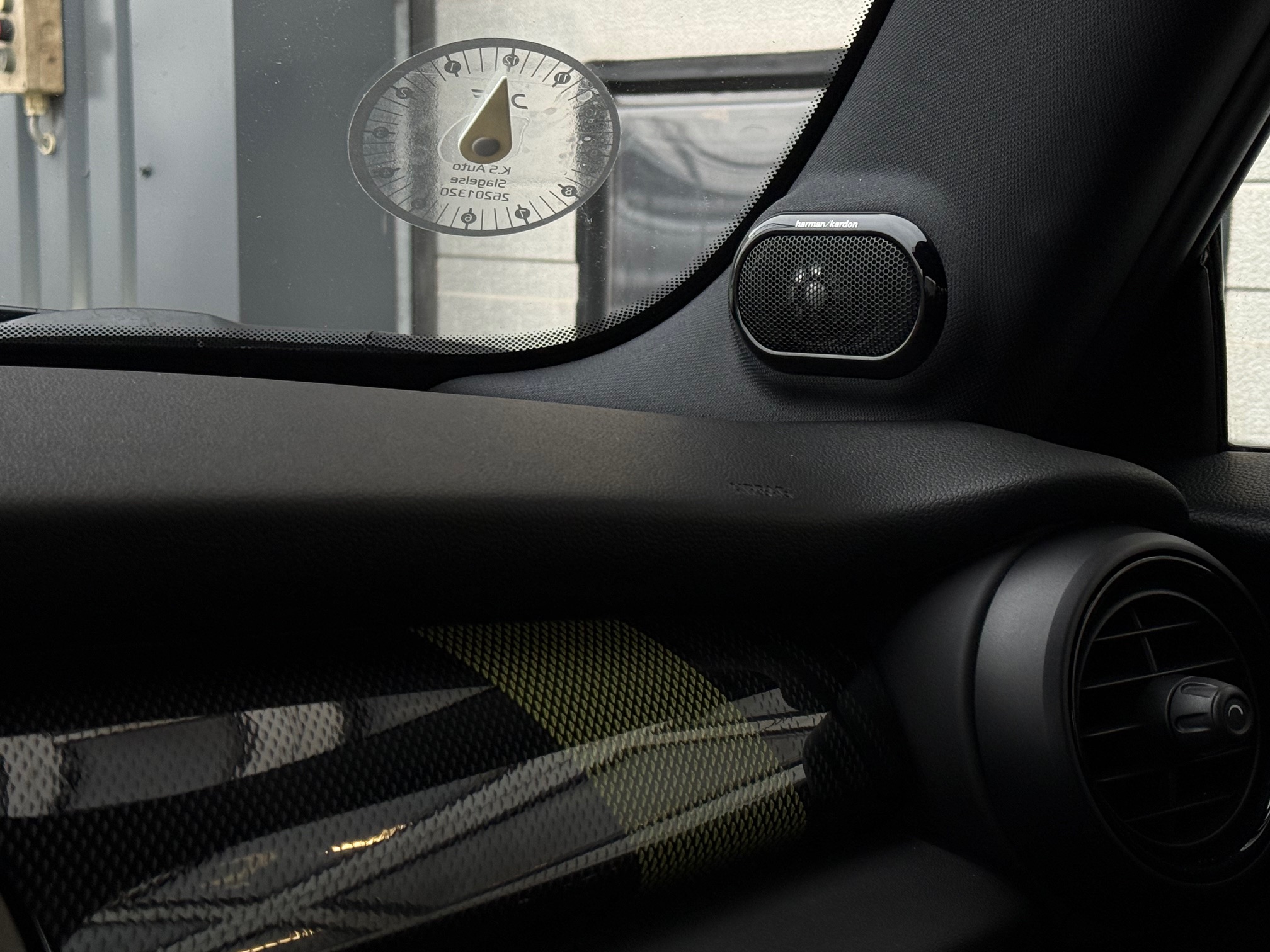 MINI Cooper SE Experience 3d