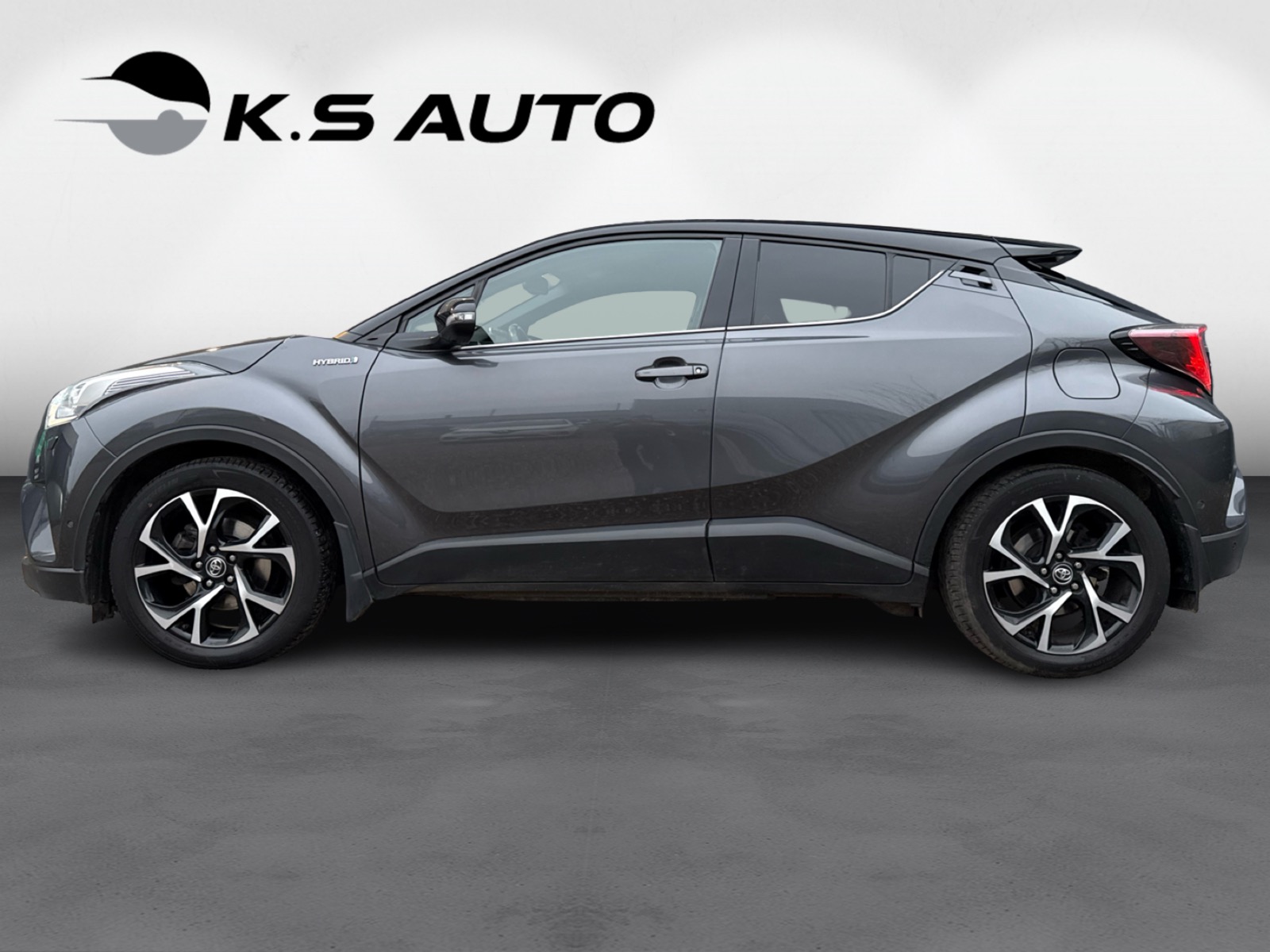 Toyota C-HR 1,8 Hybrid Premium Selected CVT 5d